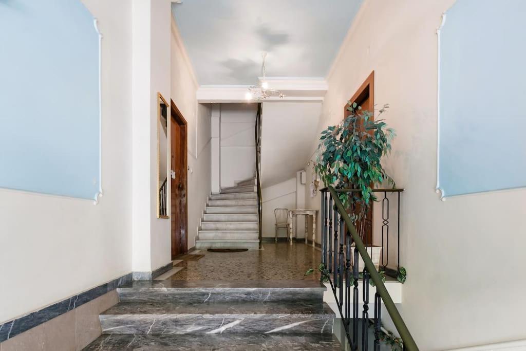 Your "Home Away From Home" - Phillopapou Hill Atene Esterno foto