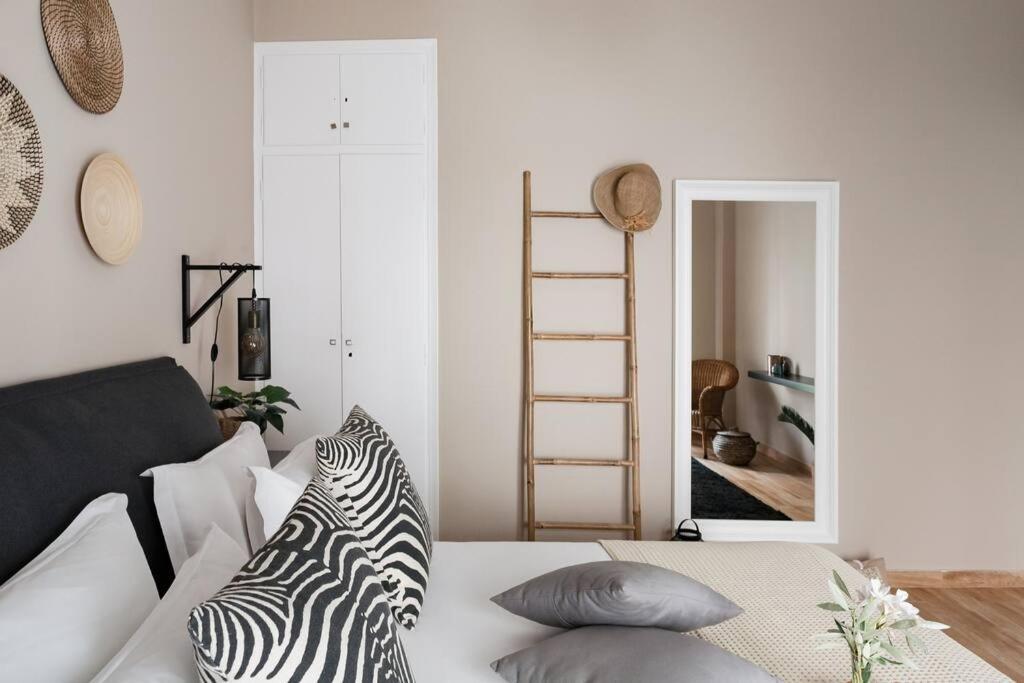 Your "Home Away From Home" - Phillopapou Hill Atene Esterno foto